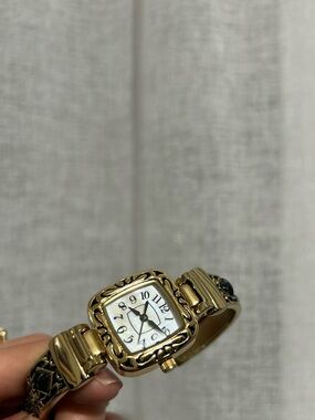 Vintage inspired gold tone Bracelet Watch